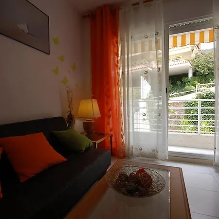 Lets Holidays 2rooms Tossa Апартаменты *