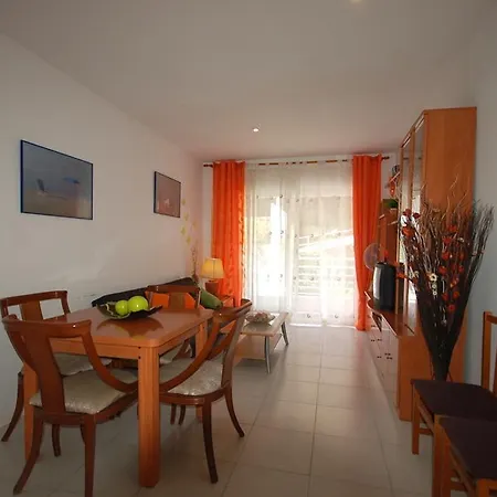 Lets Holidays 2rooms Tossa Апартаменты *