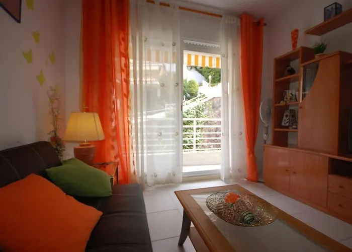 Appartamento Lets Holidays 2 With Parking Tossa de Mar